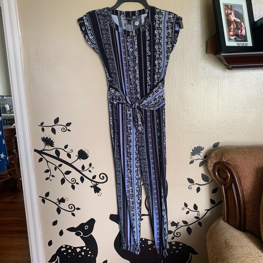 Girls button front jumpsuit size medium 7/8